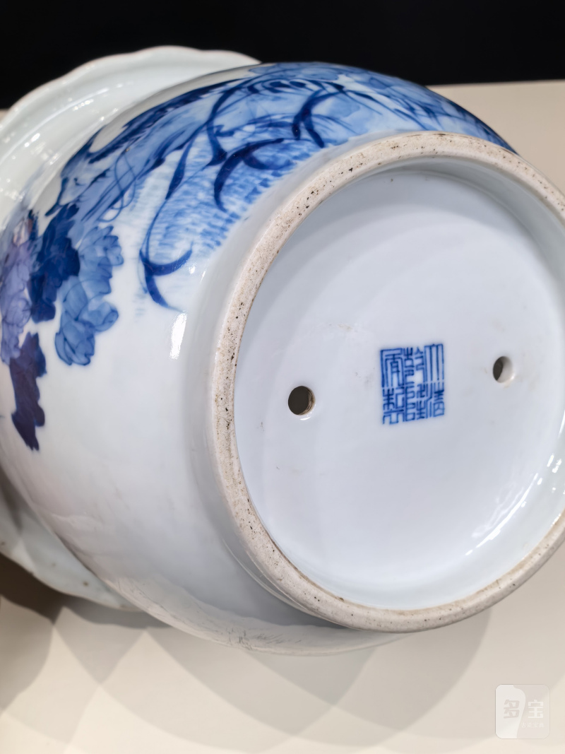 民国 王步风格青花花鸟纹花盆 - 图14